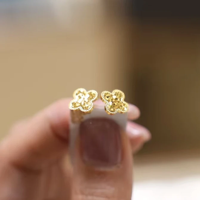 【澄澄专属】足金999碎碎冰四叶草耳钉 经典时尚百搭 2.16