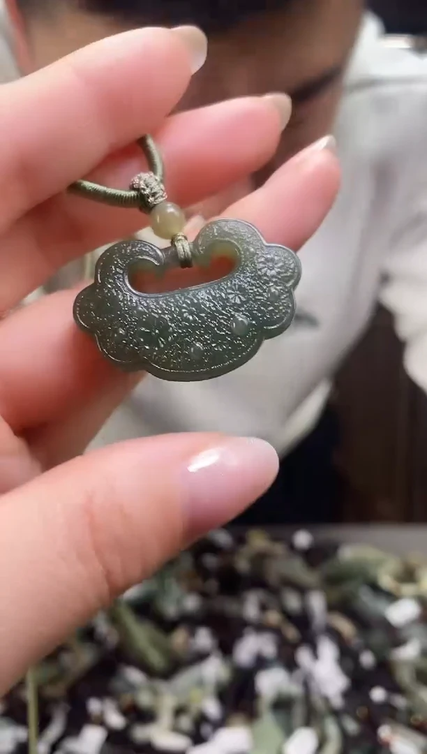 【闪购商品】和田玉颈饰未镶嵌多样性发货，拍一发一