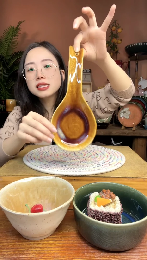 陶瓷焦糖色勺子 微瑕疵