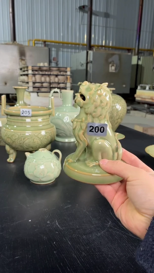 耀州窑仰山狮子200
