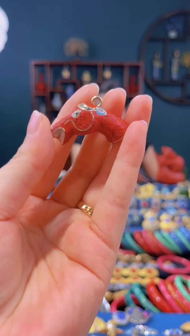 非遗技艺 景漆结合马头吊坠