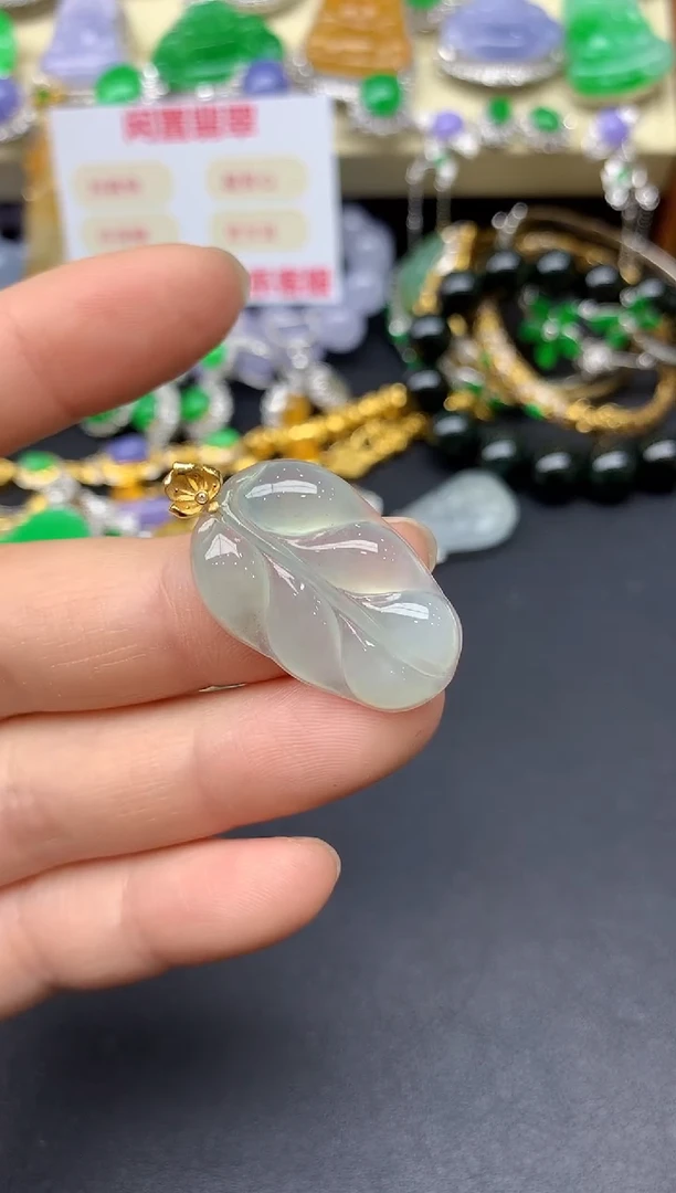 颈饰18K金镶嵌翡翠59-翡翠雪姐天天见