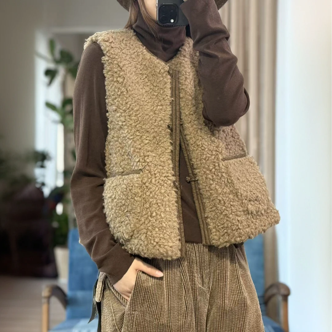 忆古朴拙256328双面毛绒盘扣背心