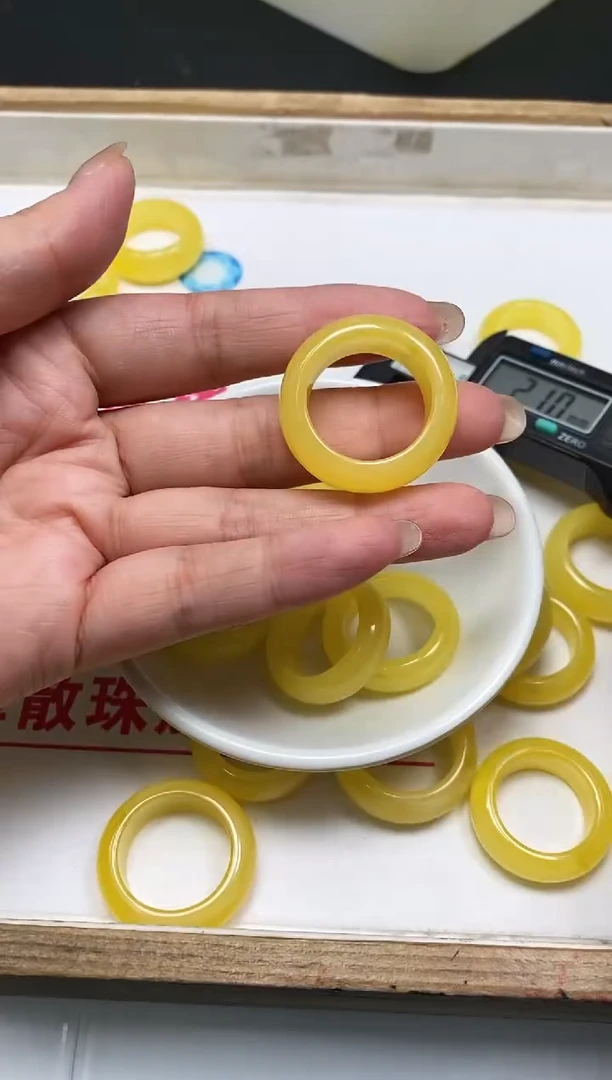 未镶嵌蜜蜡裸石M79 蜜蜡 大跑环 1个9.9元