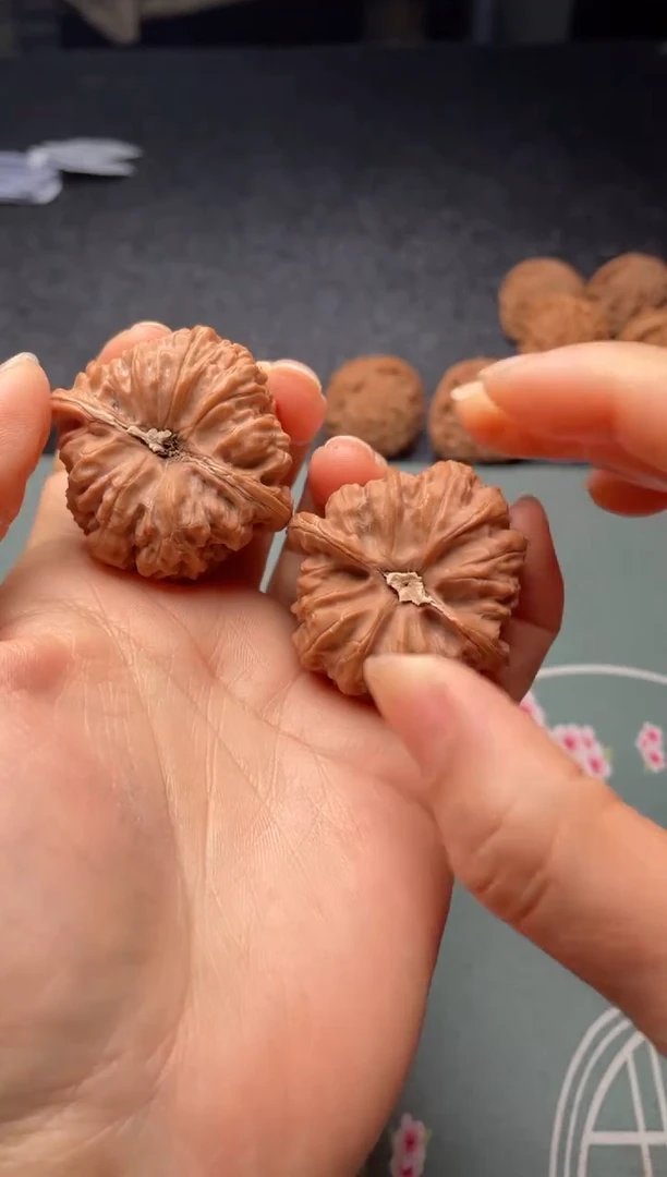 把件文玩核桃w271  凹底   42