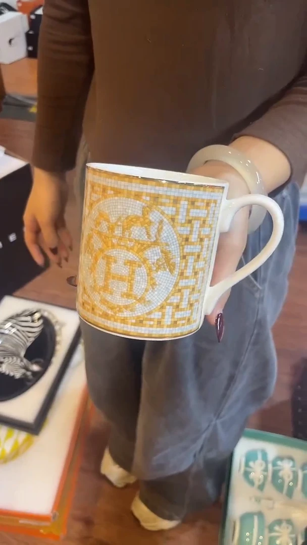 杯鸿辉家品牌瓷器，京东包邮！