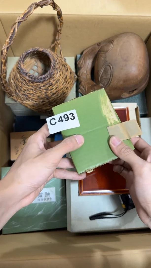 晴****狂493中古商品，谨慎参拍