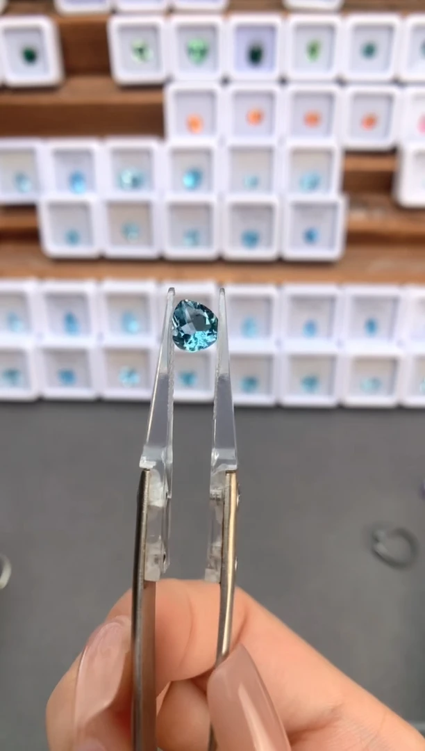未镶嵌裸石定制海蓝宝石1.13ct 04046