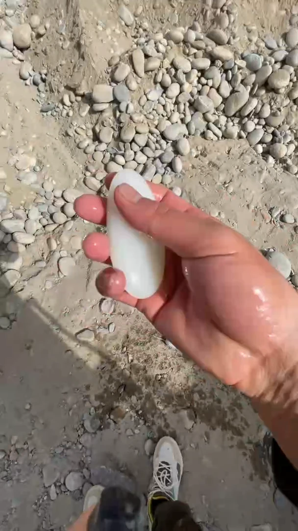 颈饰未镶嵌和田玉（糖玉）001