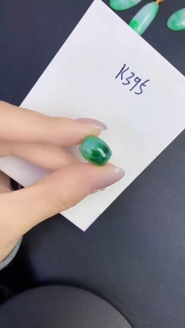 颈饰未镶嵌翡翠缅甸天然翡翠A货