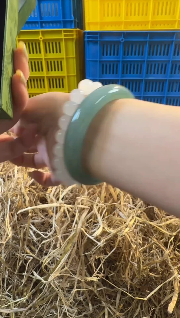 未镶嵌手镯石英质玉手串