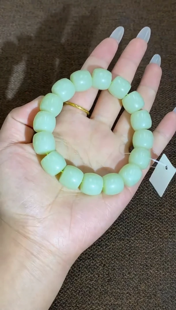 和田玉未镶嵌珠宝奇石纯天然新疆和田玉卡14HZQ14