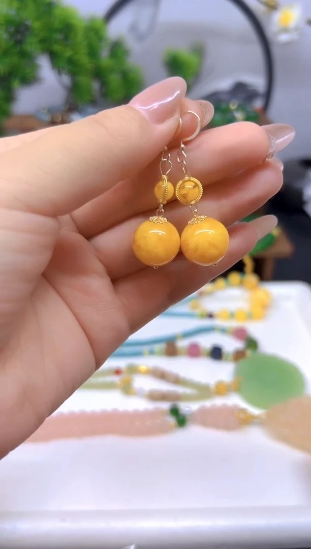 14K金镶嵌蜜蜡耳饰E496