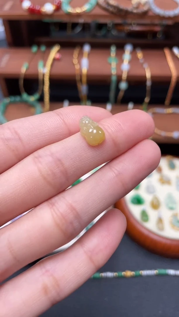 【闪购商品】翡翠吊坠(不含链)18K金镶嵌一个  JK696