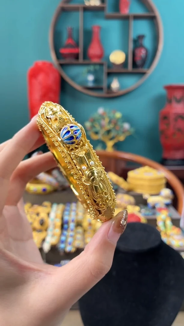 小**?非遗手工花丝镶嵌镯子