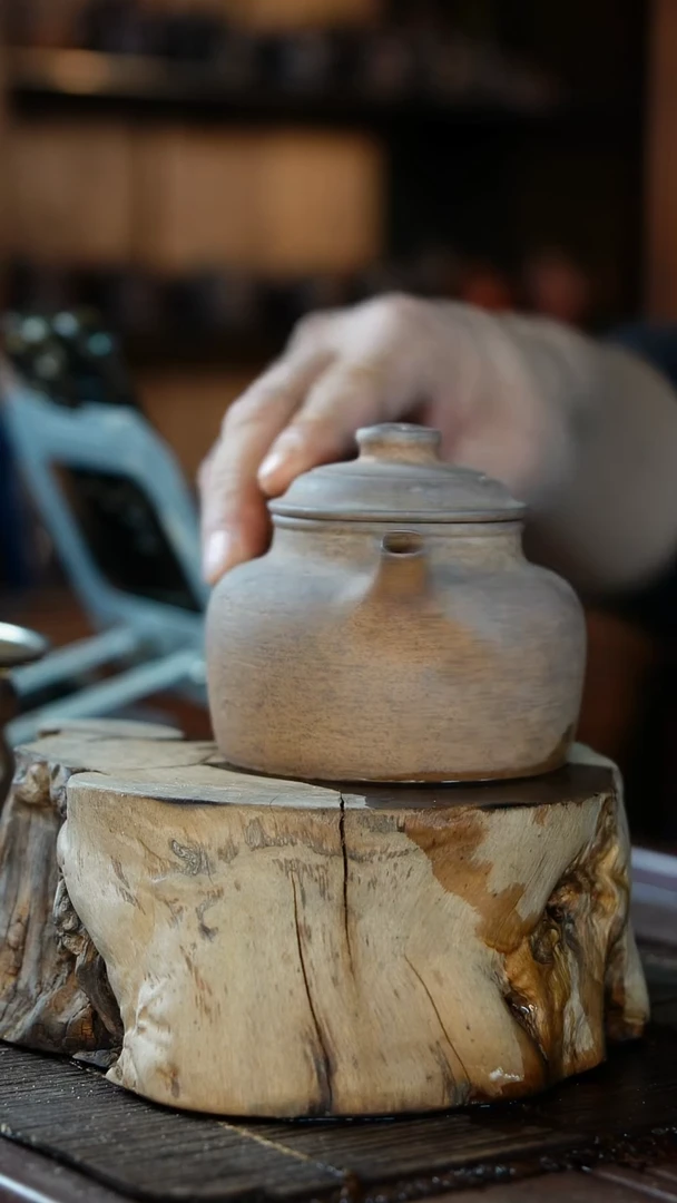 紫砂全手工正把德钟（南蛮烧）