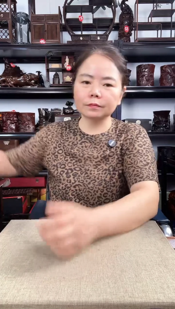 木香插老李红木工艺品