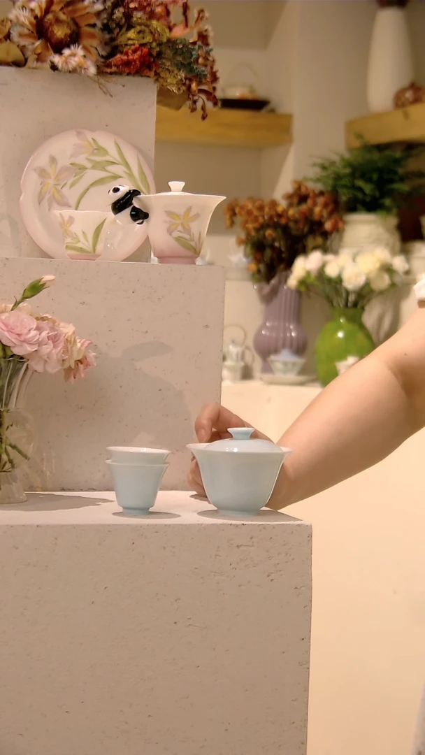 盖碗+茶杯*2  哈哈哈哈哈哈