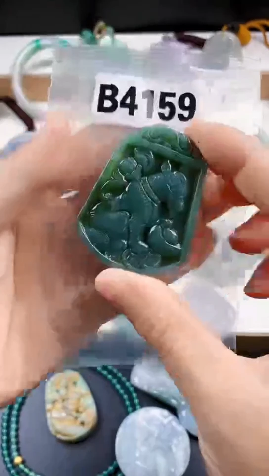 颈饰未镶嵌翡翠天然翡翠吊坠挂件