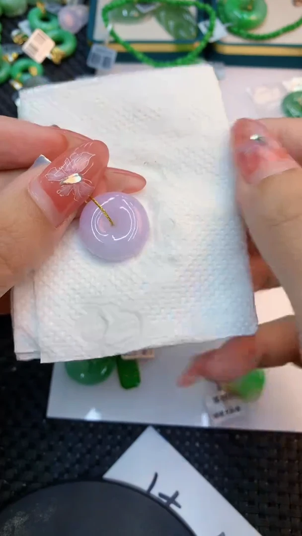 颈饰未镶嵌翡翠1