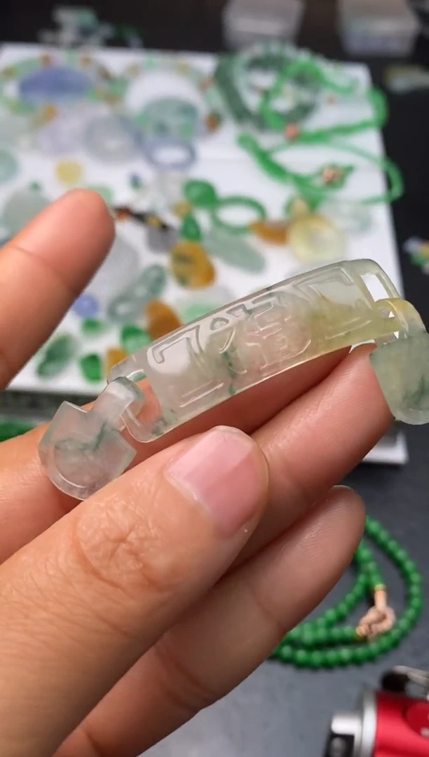 定制翡翠未镶嵌翡翠毛货多样性发一个