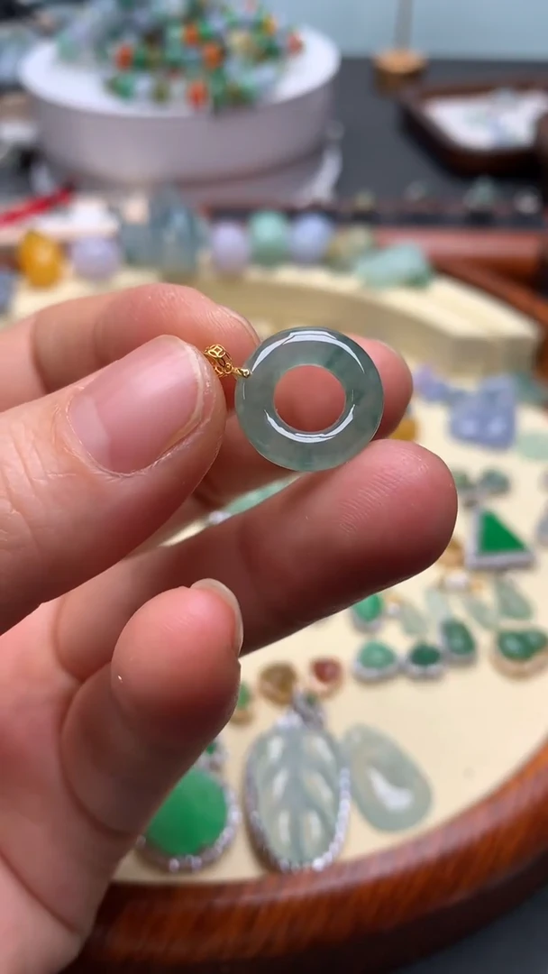 【闪购商品】翡翠颈饰18K金镶嵌翡翠镶嵌甜甜圈