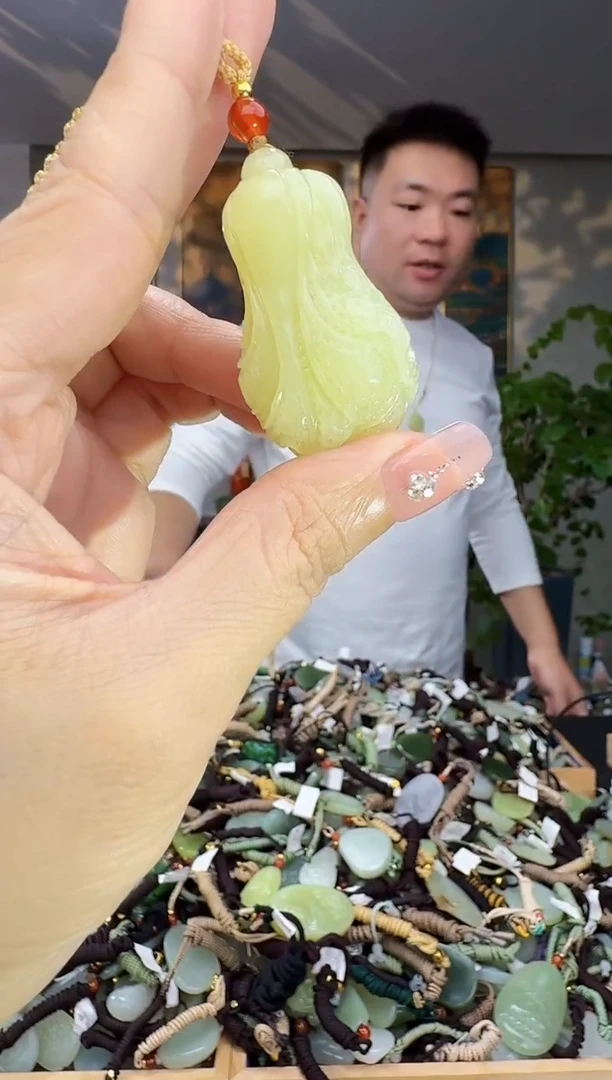 未镶嵌和田玉挂件拍一发一