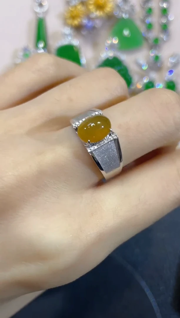 颈饰18K金镶嵌翡翠31