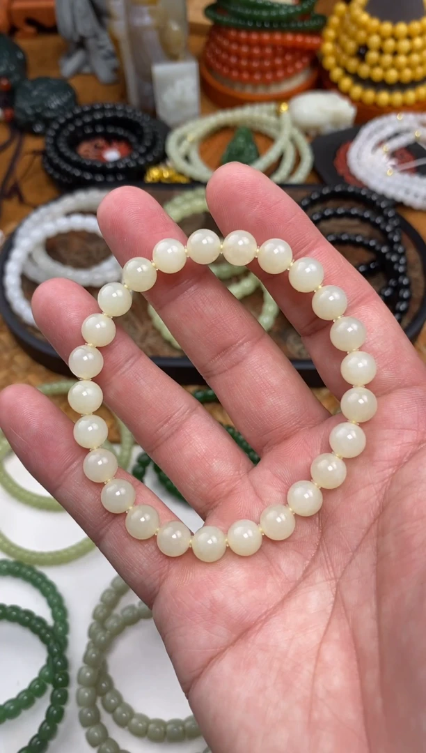 颈饰未镶嵌和田玉手串