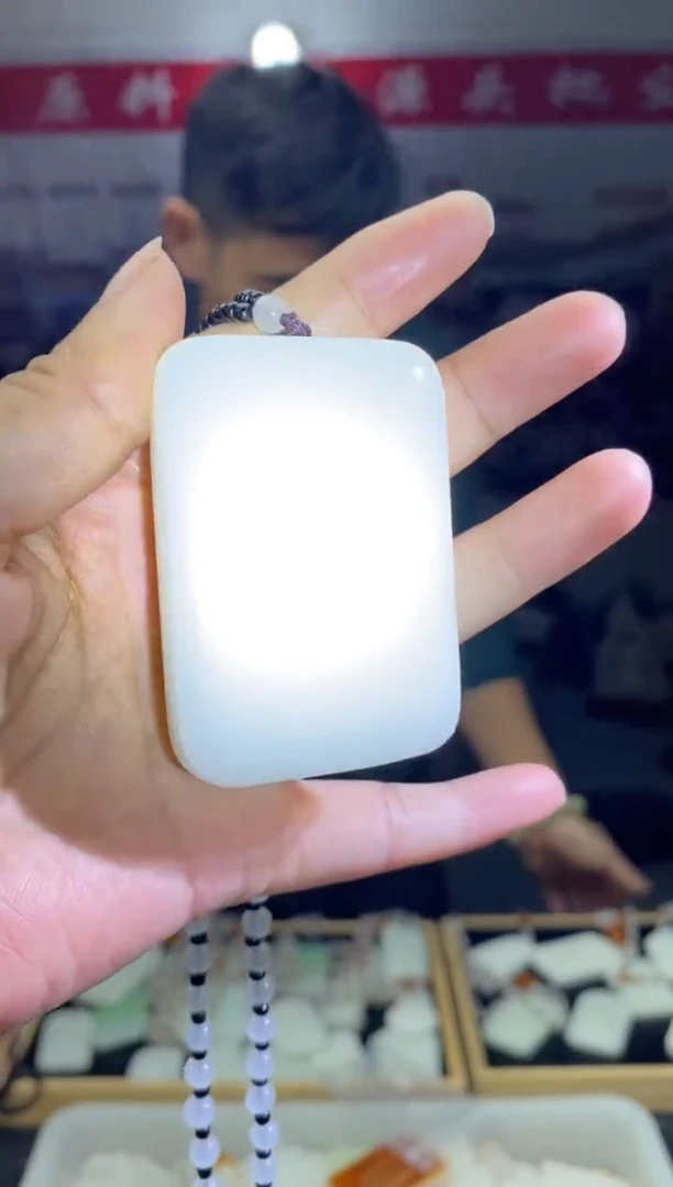 未镶嵌牌子石英质玉4*6