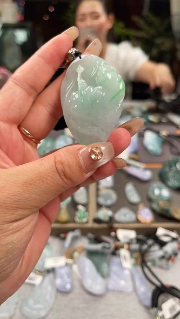 翡翠未镶嵌吊坠(不含链)悟道