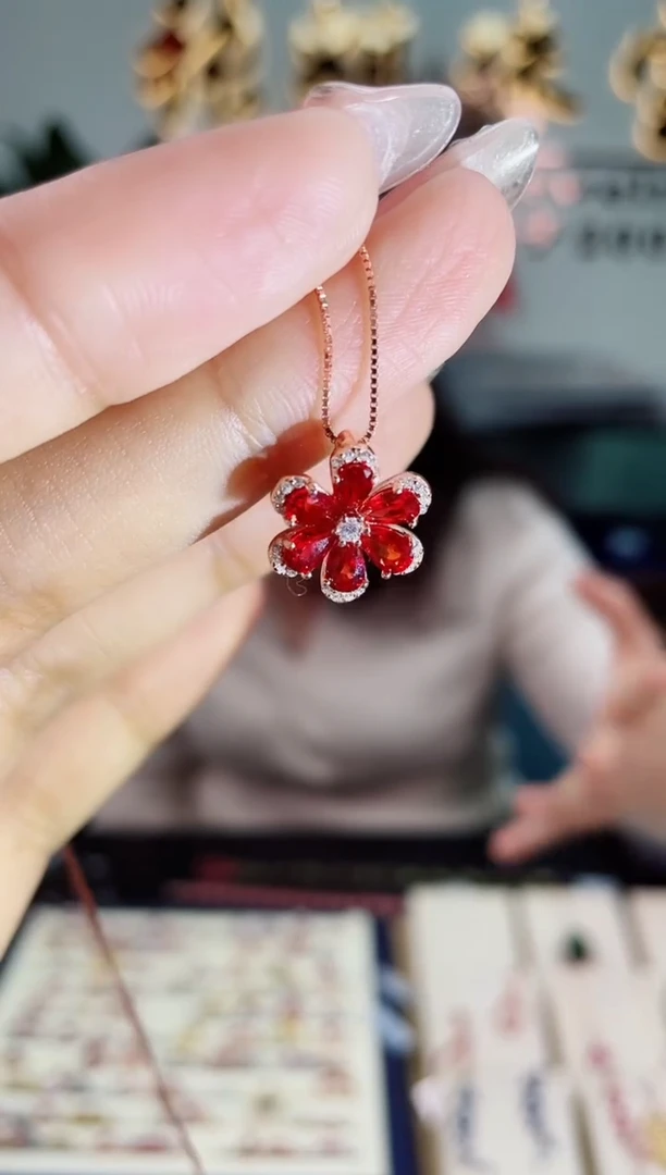 【闪购商品】彩色蓝宝石吊坠银S925镶嵌吊坠