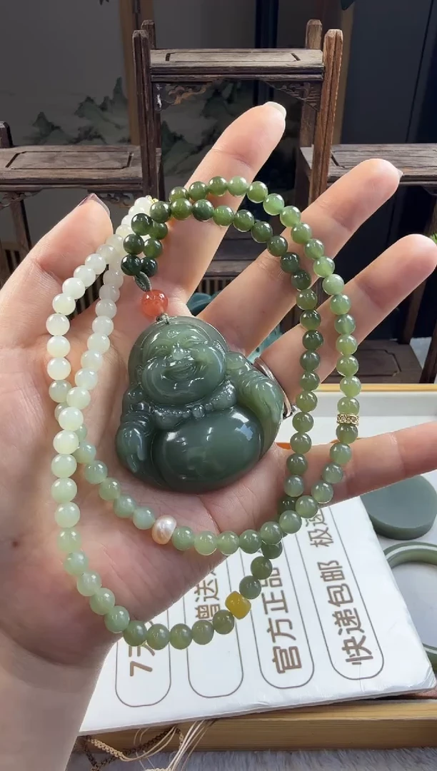 颈饰未镶嵌和田玉50mm湖水绿佛公