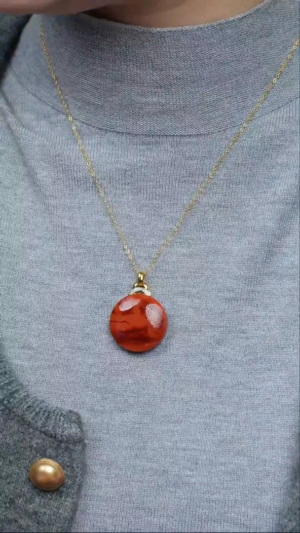 18K金镶嵌吊坠南红玛瑙D