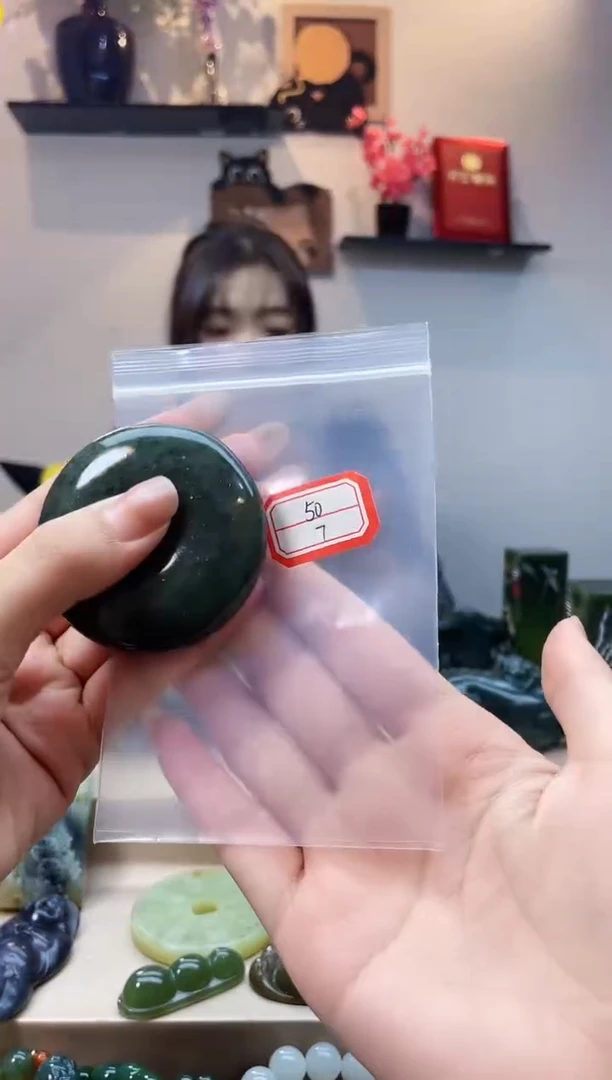 未镶嵌和田玉挂件1