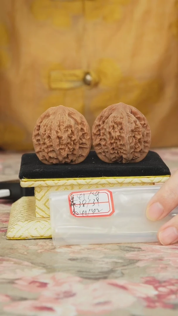 把件文玩核桃望月