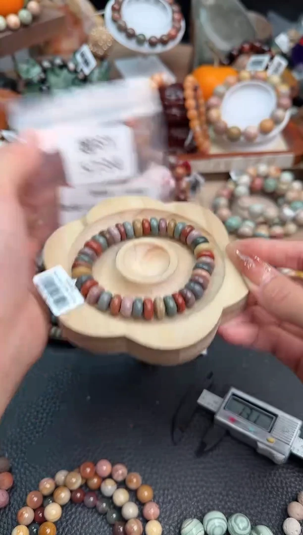 【闪购商品】石英质玉手链未镶嵌8Y5734