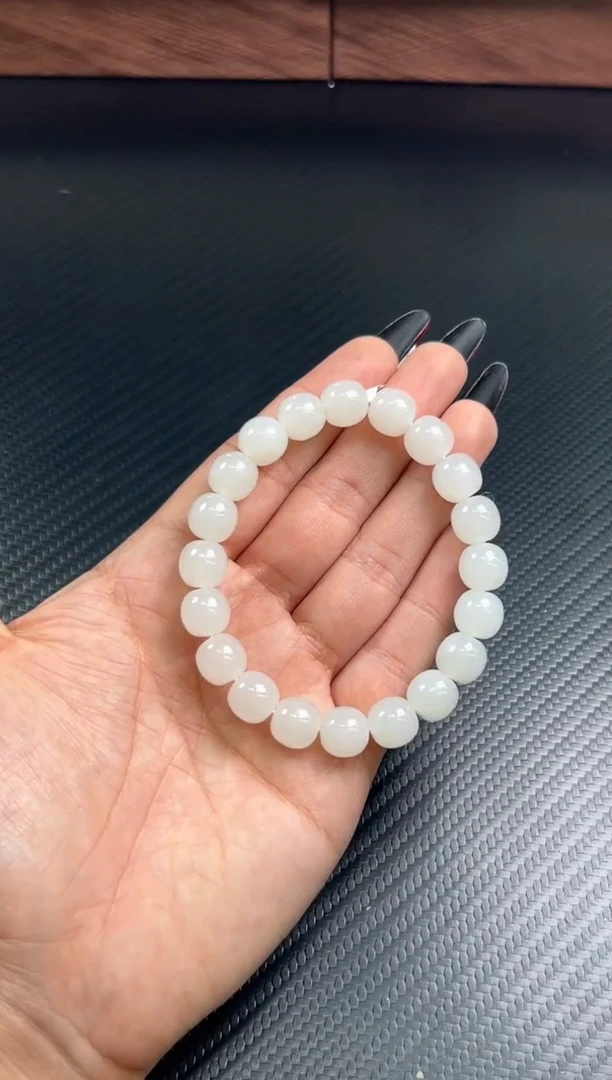 未镶嵌手串和田玉天泰微色差卡9*10