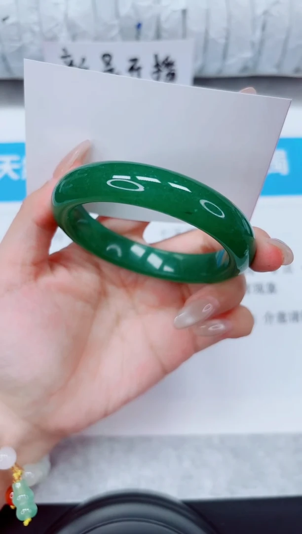 未镶嵌手镯石英质玉46-54