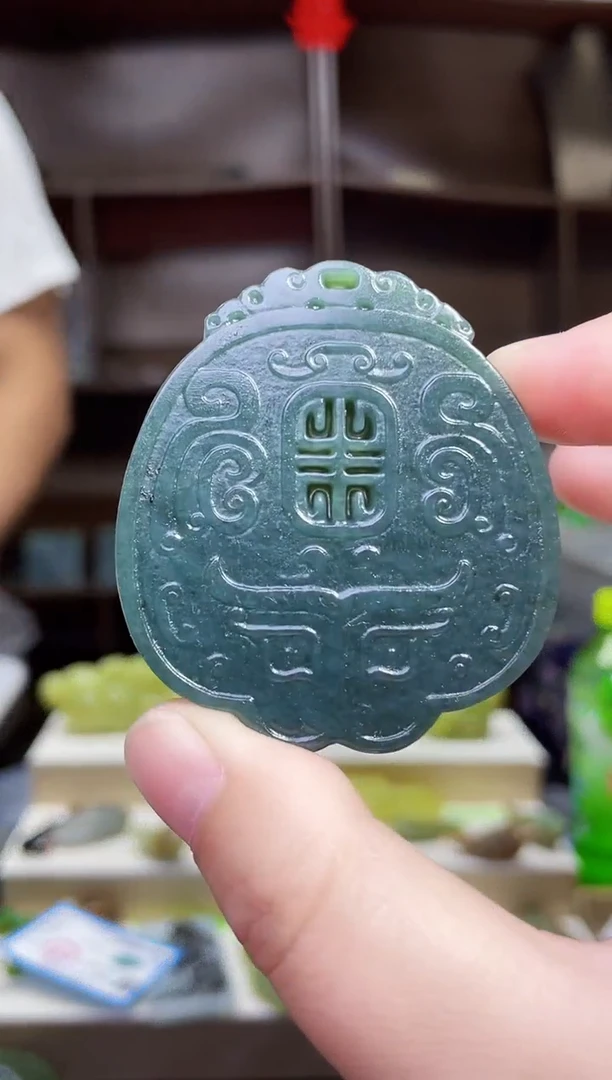 和田玉未镶嵌颈饰1