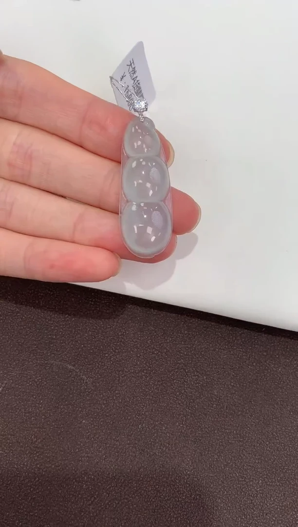 翡翠18K金镶嵌颈饰天然缅甸a货翡翠