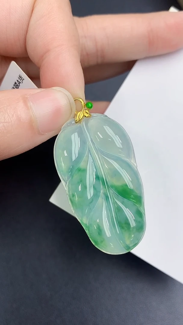 颈饰18K金镶嵌翡翠天然缅甸A货百元以上9元证书费自理