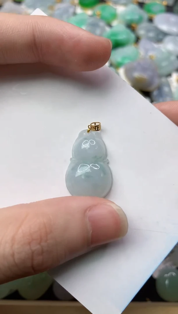 【闪购商品】翡翠颈饰18K金镶嵌5............