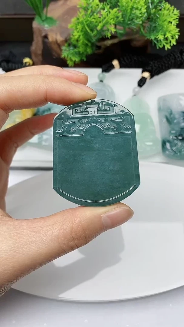 【闪购商品】翡翠颈饰未镶嵌