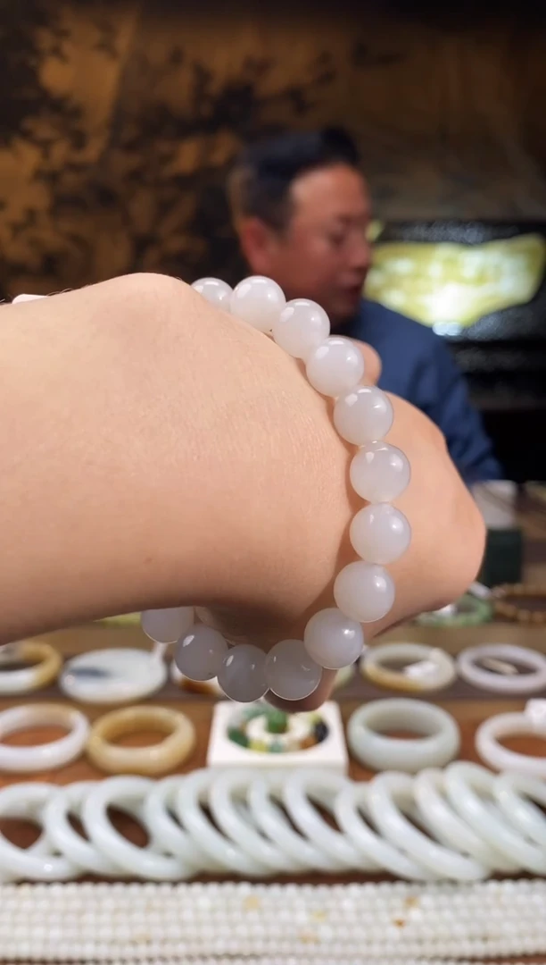 未镶嵌手串和田玉高冰白 冰底起猫眼 10mm 无包容