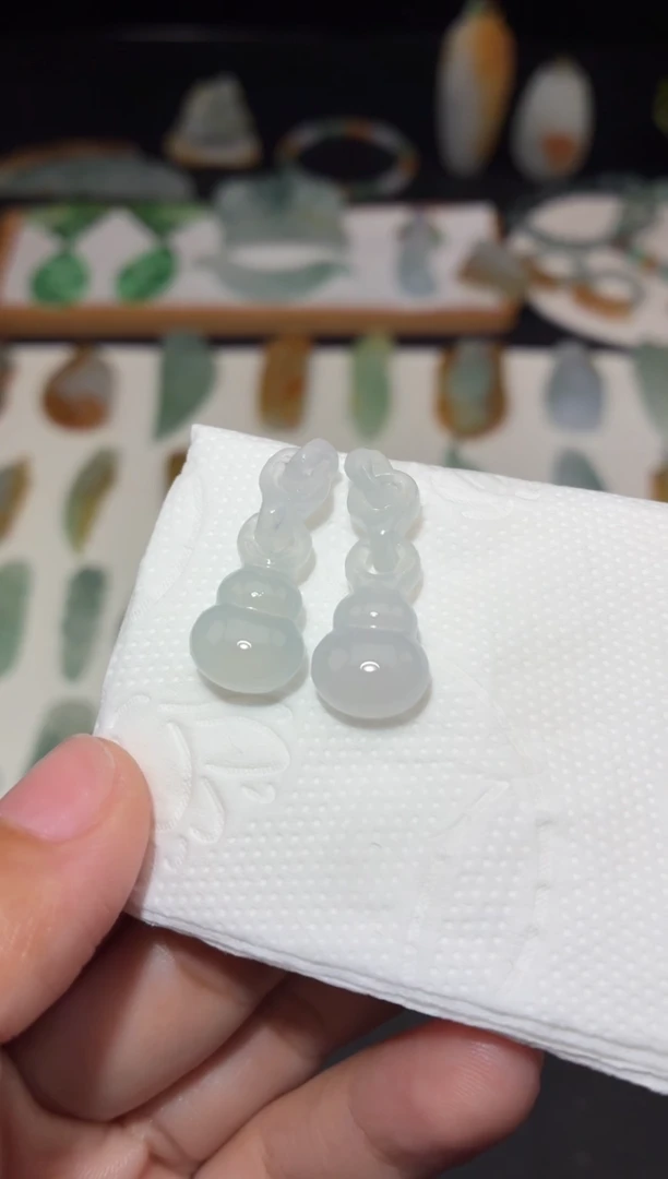 未镶嵌定制翡翠葫芦耳饰一对