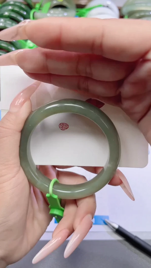 未镶嵌手镯和田玉36-湖水59.6