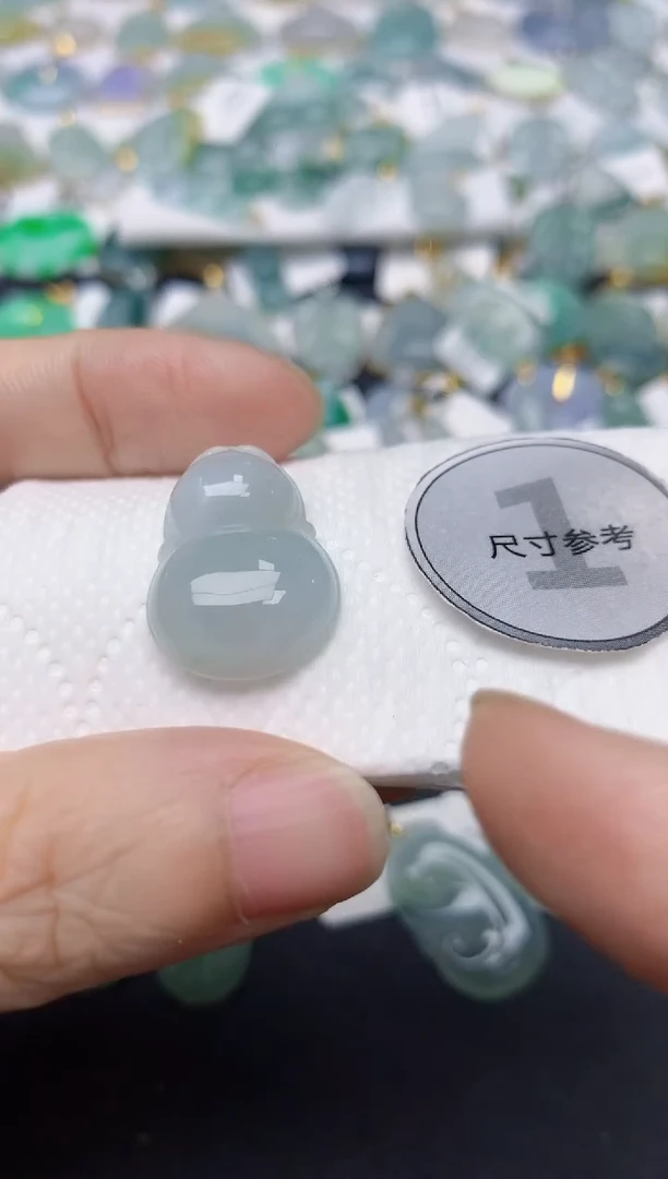 翡翠未镶嵌颈饰天然缅甸A货翡翠