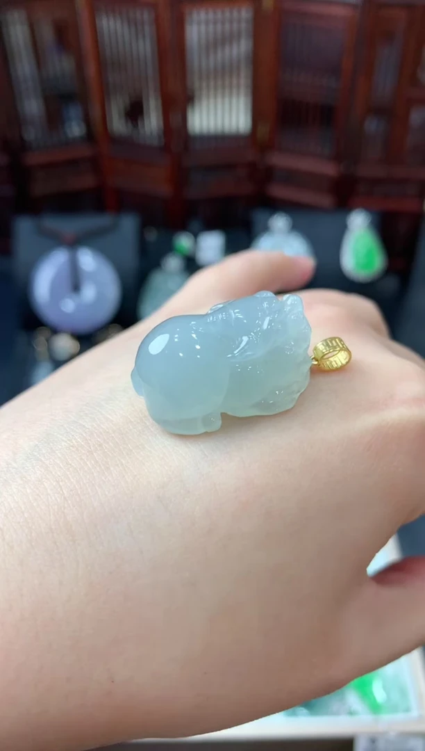 【闪购商品】翡翠吊坠(不含链)18K金镶嵌挂件