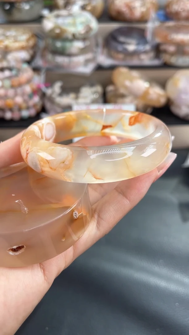 未镶嵌手镯石英质玉59